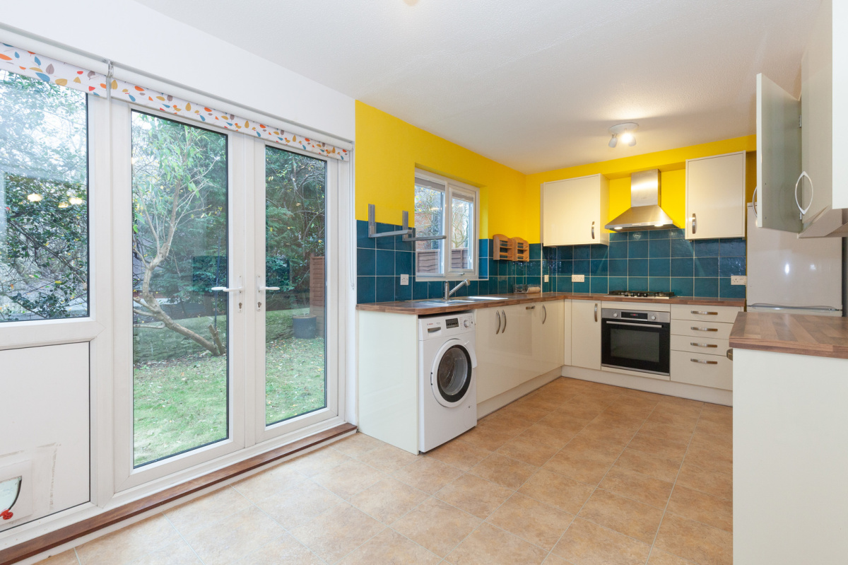 Lewin Close