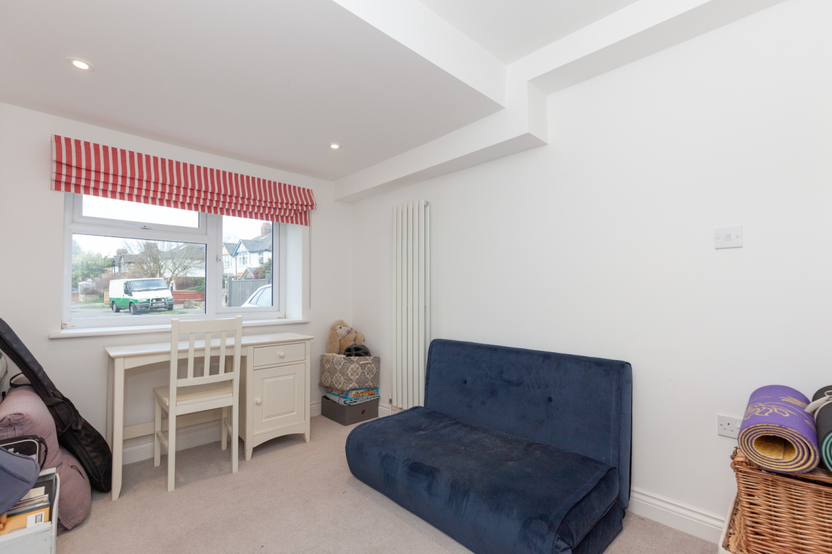 Swinbourne Road