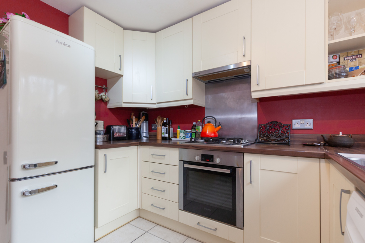 Leafield Road