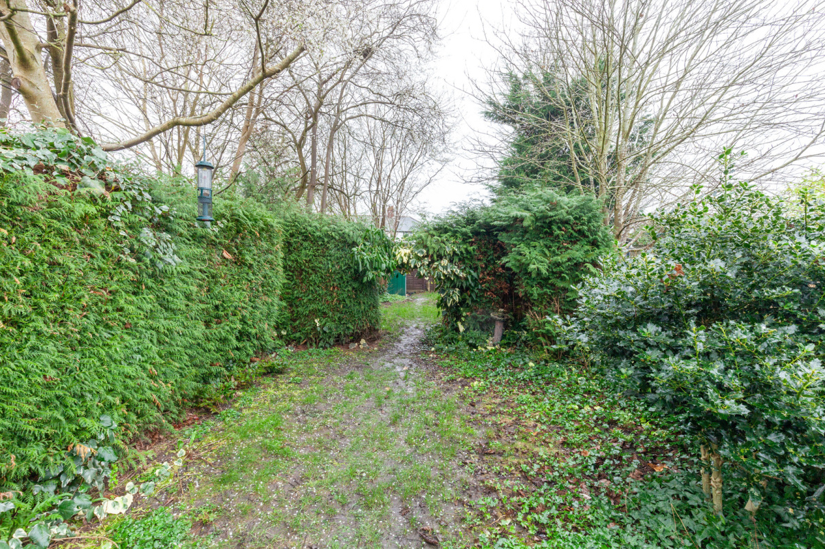 Lytton Road