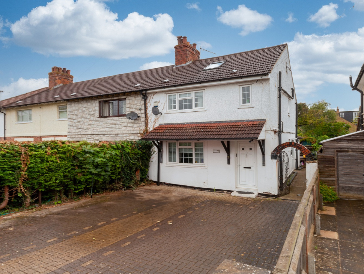 Swinburne Road