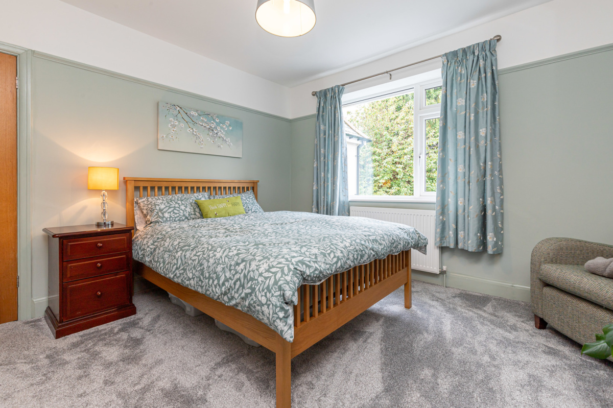 Westbury Crescent
