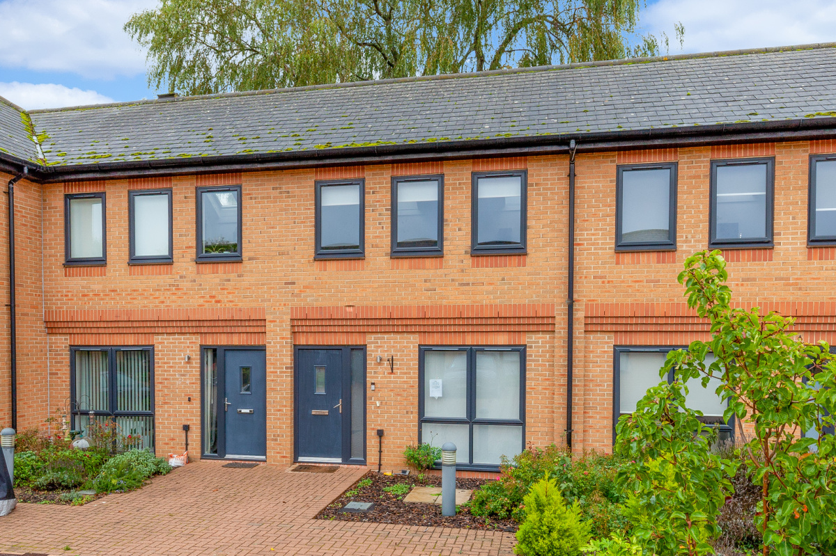 Lakesmere Close