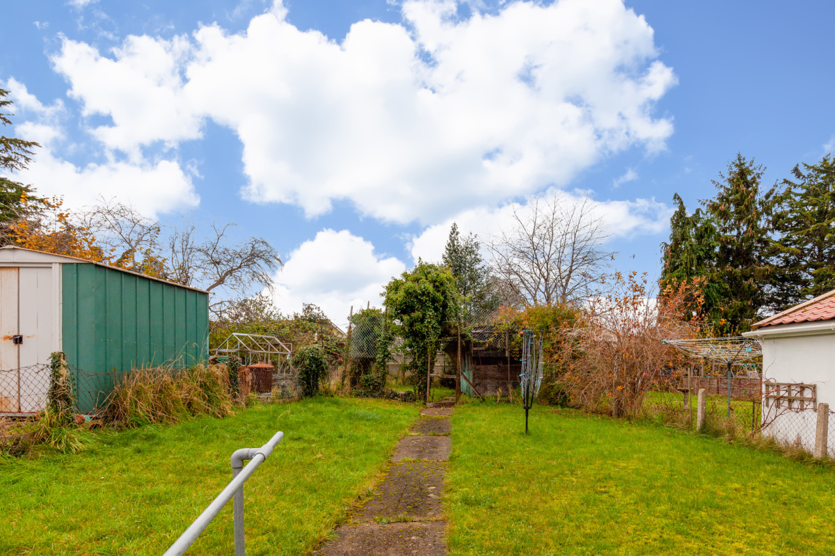 Waynflete Road
