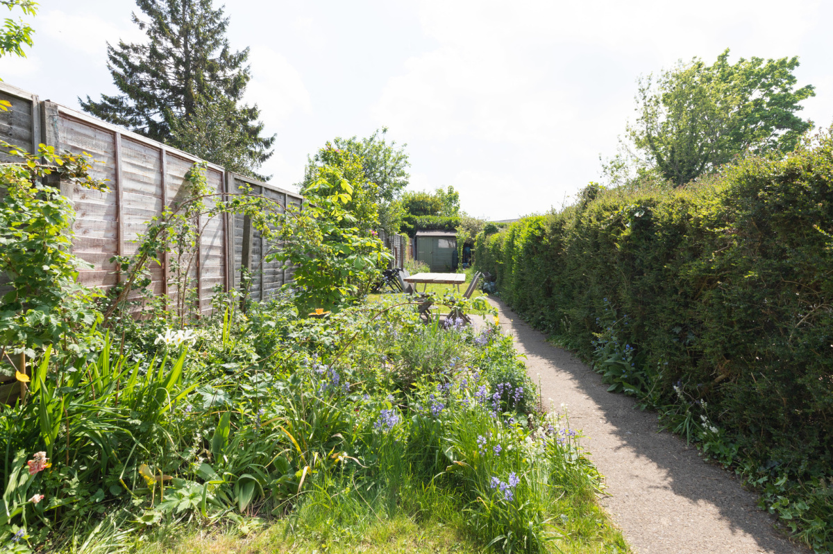 Crescent Road