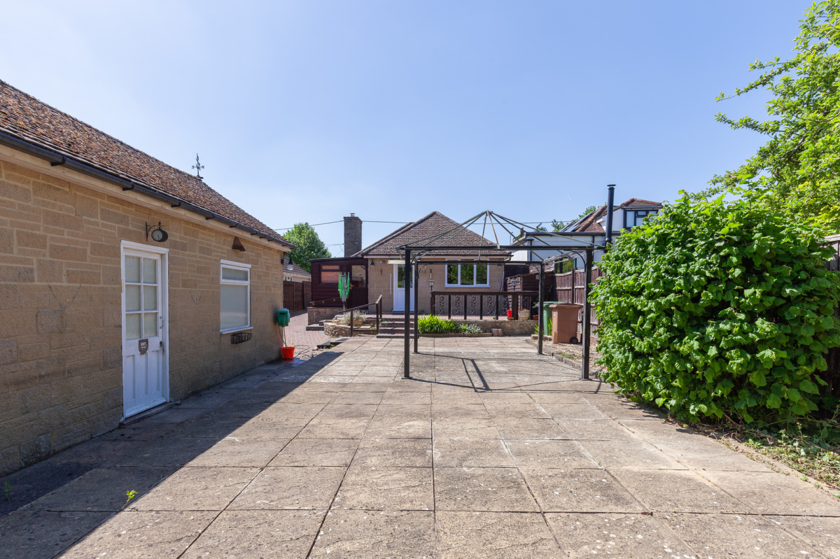The Avenue