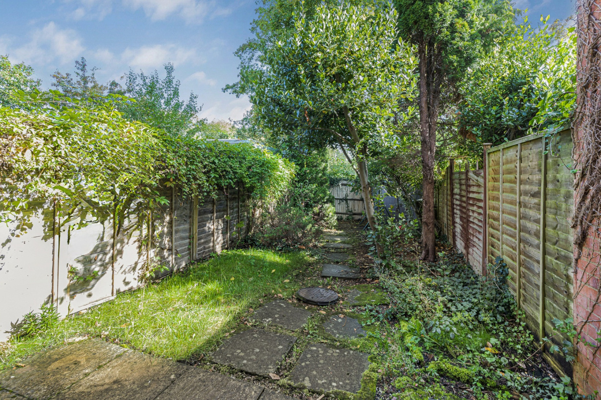 Bhandari Close