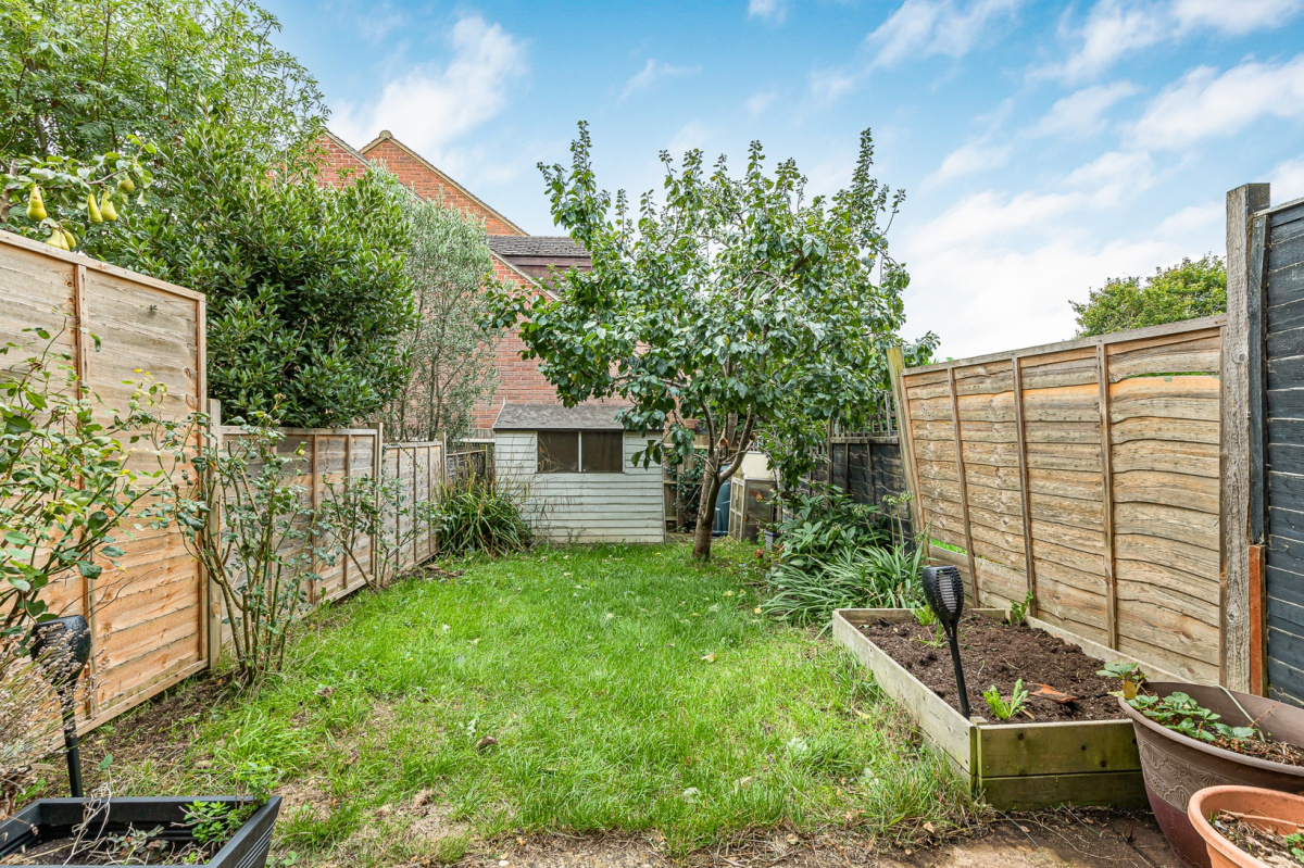 Lodge Close