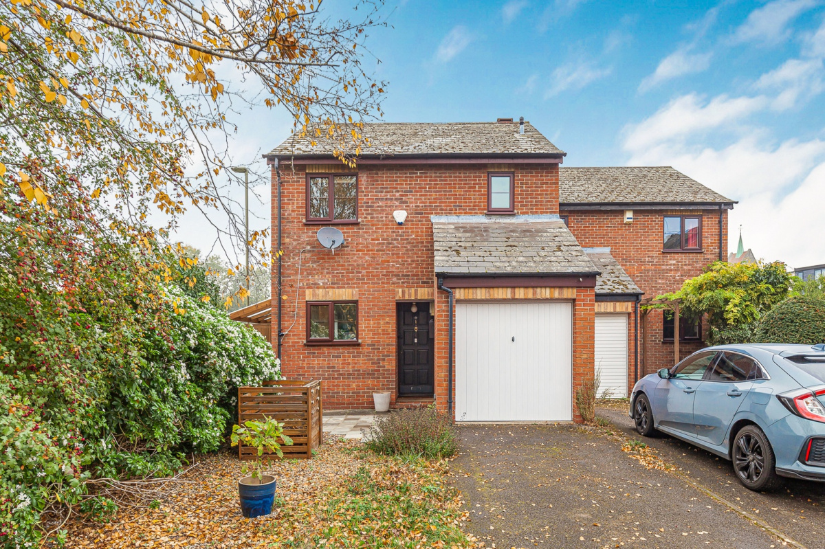 Eyot Place