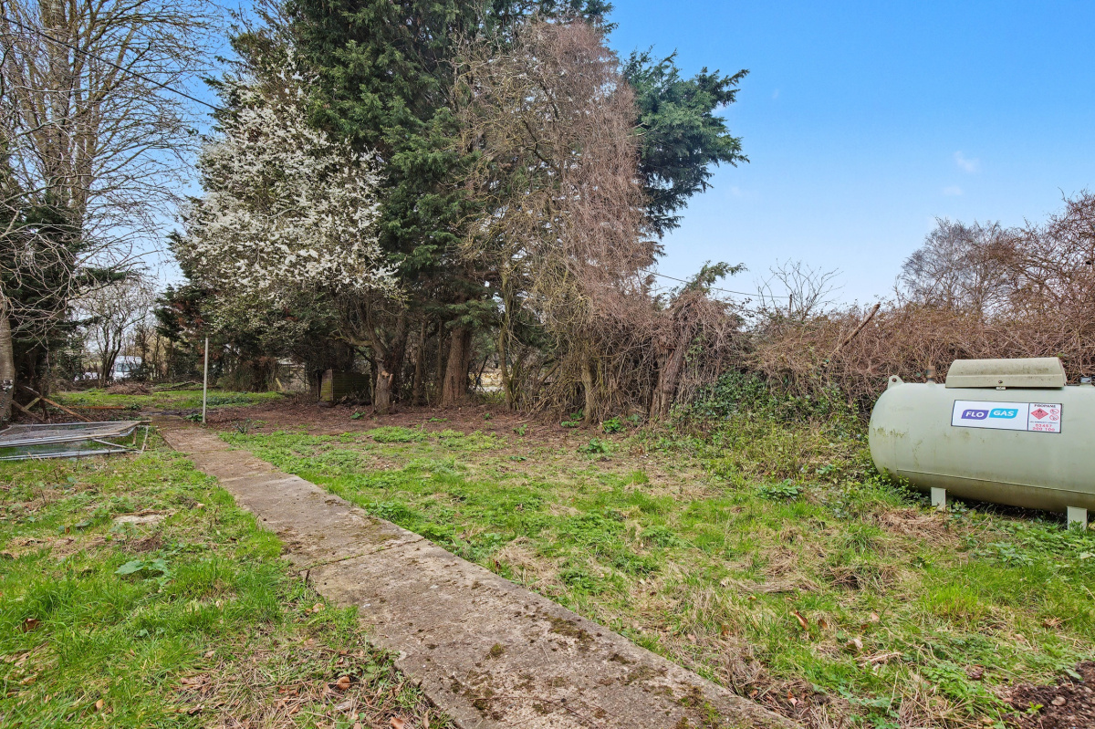 2 Lower Farm Cottage