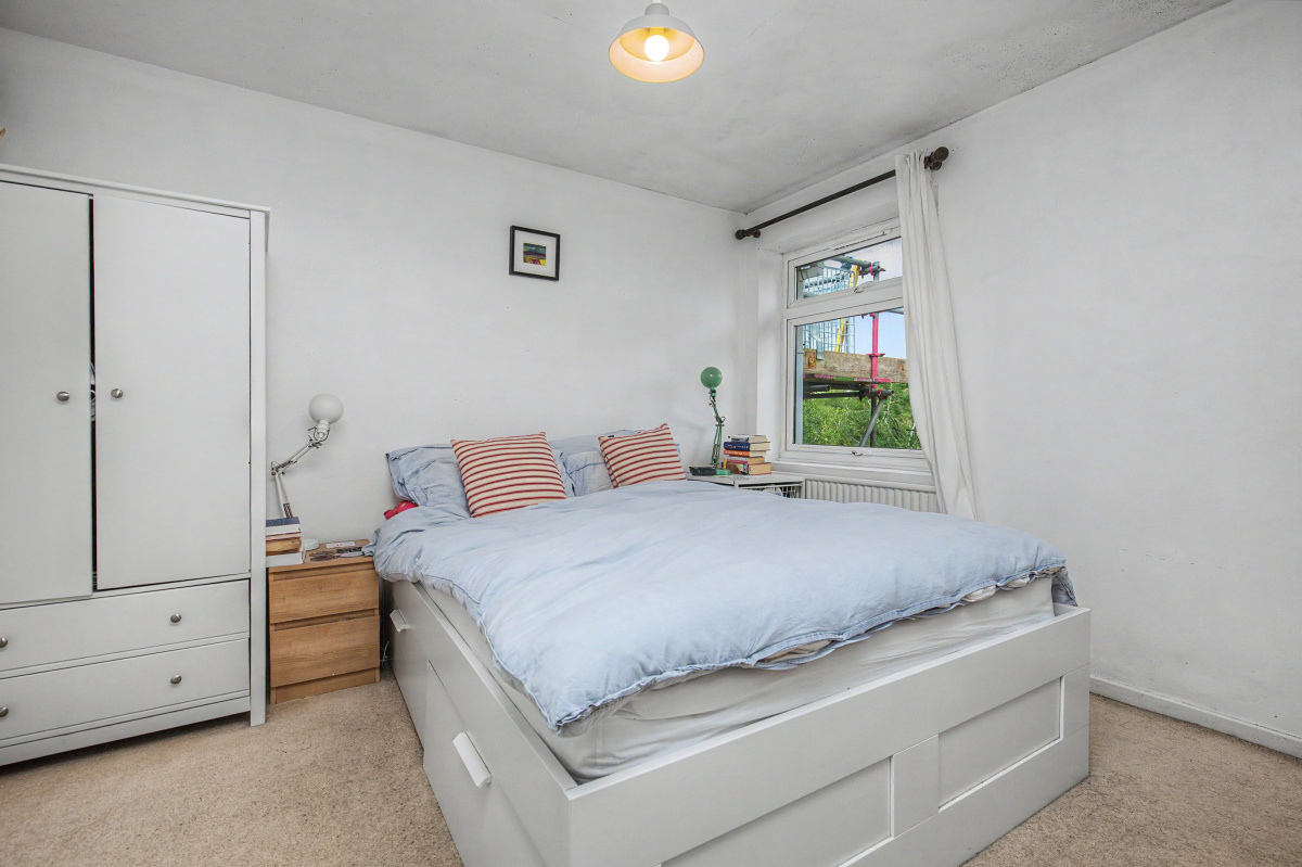 Leafield Road