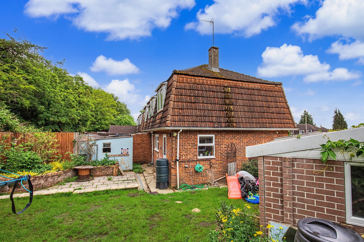 Hardings Close