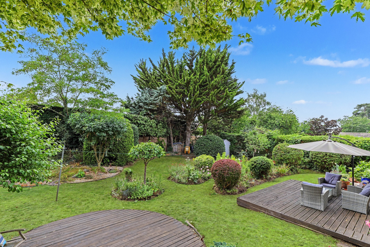 Fir Tree Close
