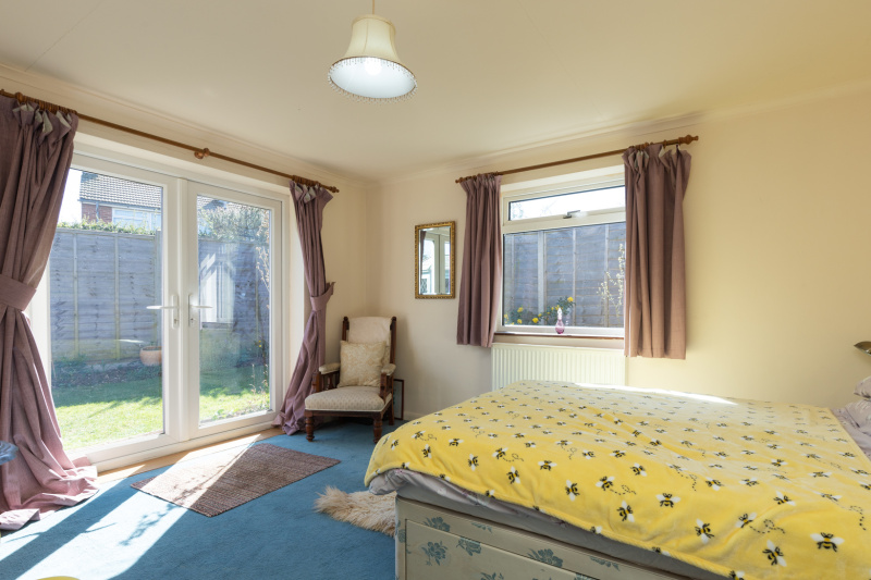 Liddiard Close, Kennington, OX1 5RY