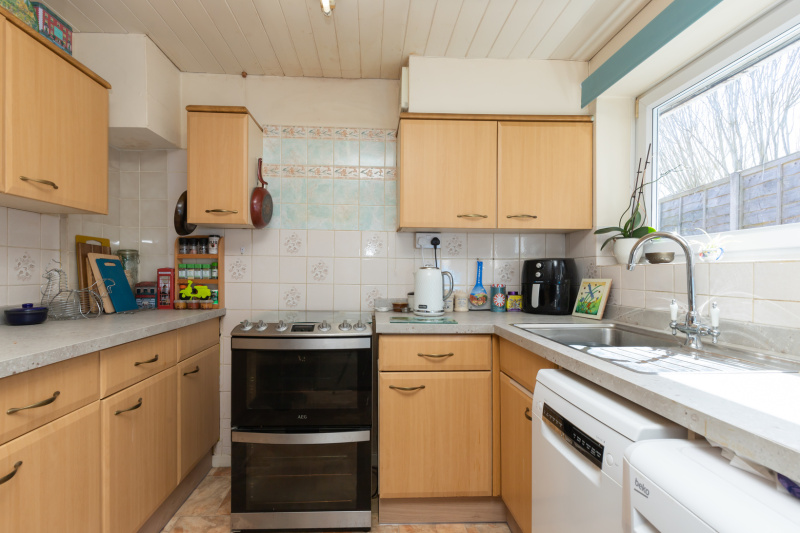 Liddiard Close, Kennington, OX1 5RY