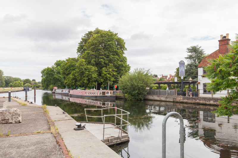 Henley Road, Sandford-on-Thames, OX4 4YW