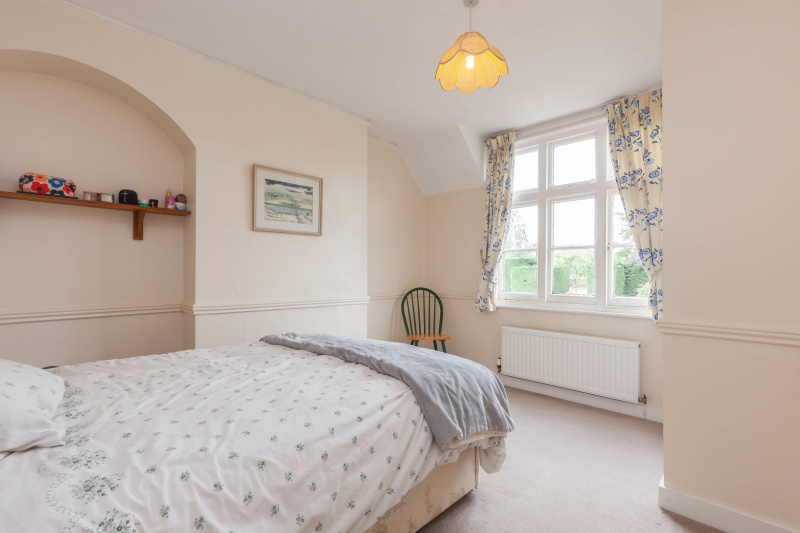 Henley Road, Sandford-on-Thames, OX4 4YW