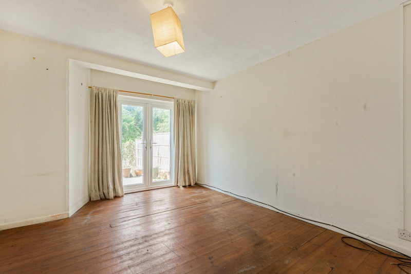 Cricket Road, Oxford, OX4 3DL