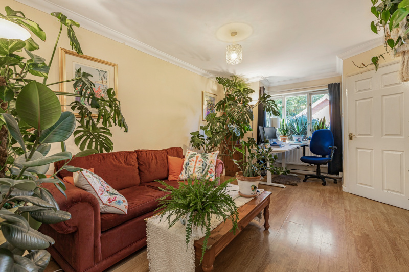 Bhandari Close, Oxford, OX4 3DT