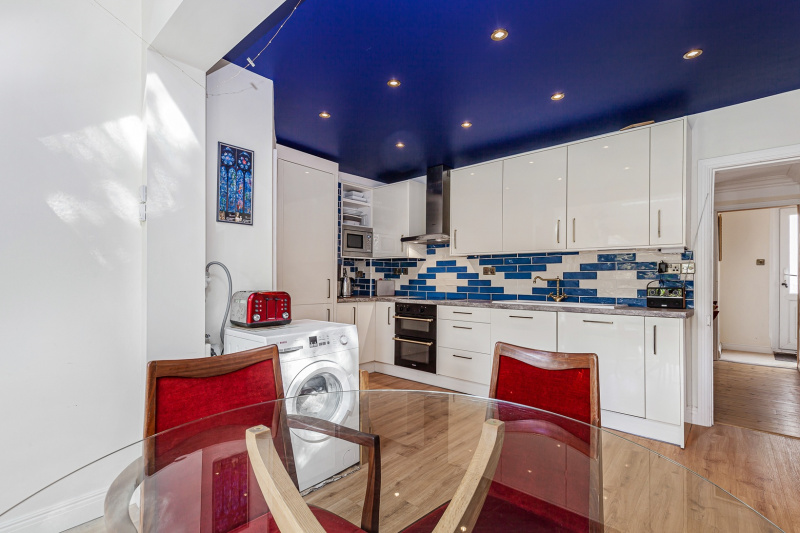 Swinburne Road, Oxford, OX4 4BG