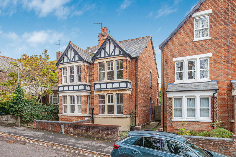 Junction Road, Oxford, OX4 2NT