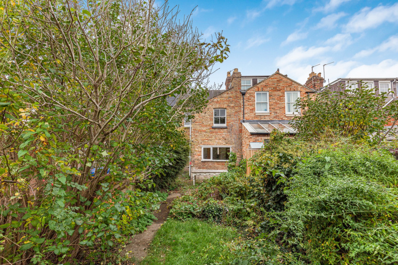 Marlborough Road, Grandpont, OX1 4LY