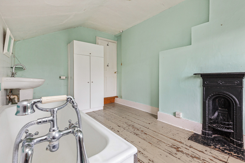 Marlborough Road, Grandpont, OX1 4LY