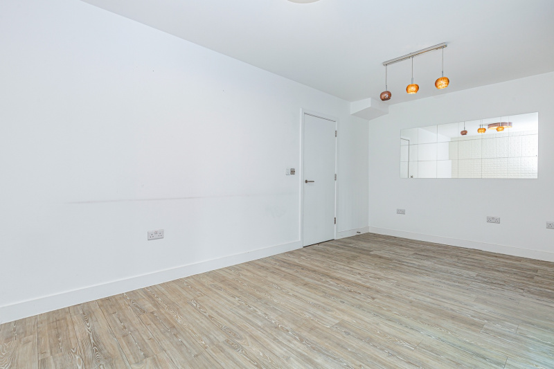 Rosebay Gardens, Oxford, OX3 9FY