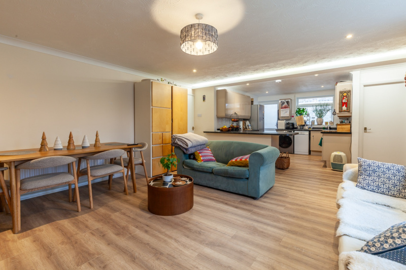 Cranbrook Drive, Kennington, OX1 5RR