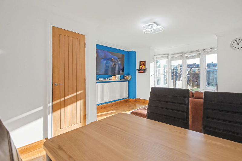 Pipley Furlong, Oxford, OX4 4JW