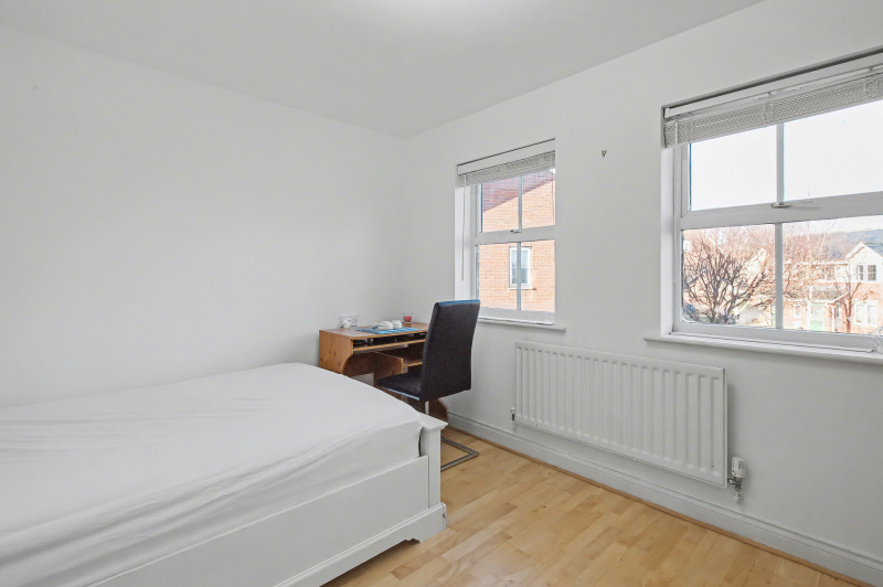 Pipley Furlong, Oxford, OX4 4JW