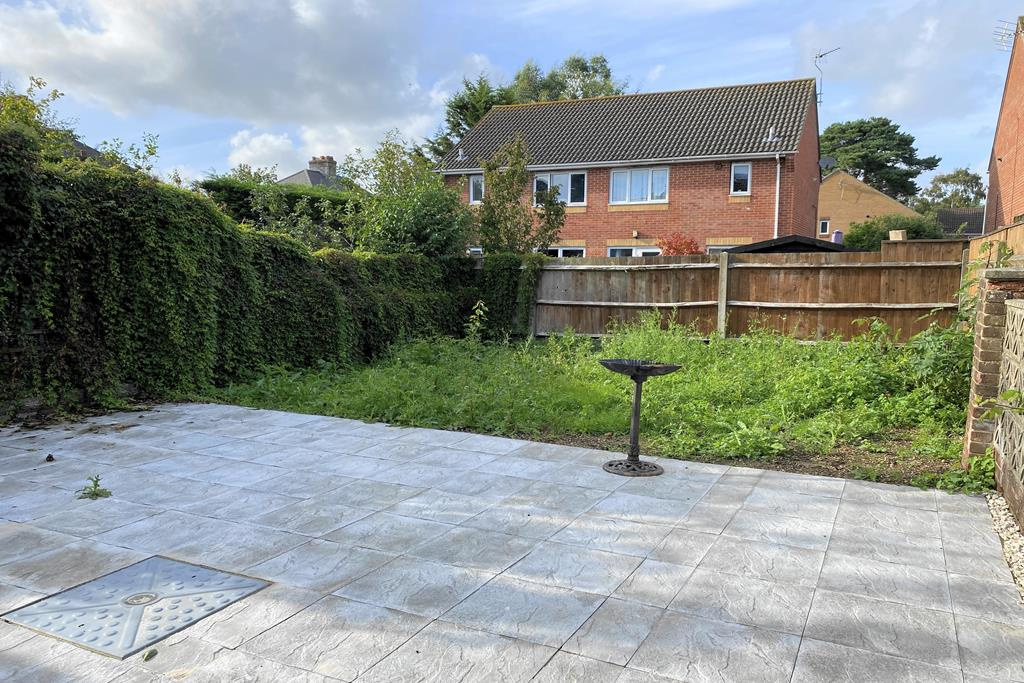 4 Bedroom Semi Detached House Dixon Kelley