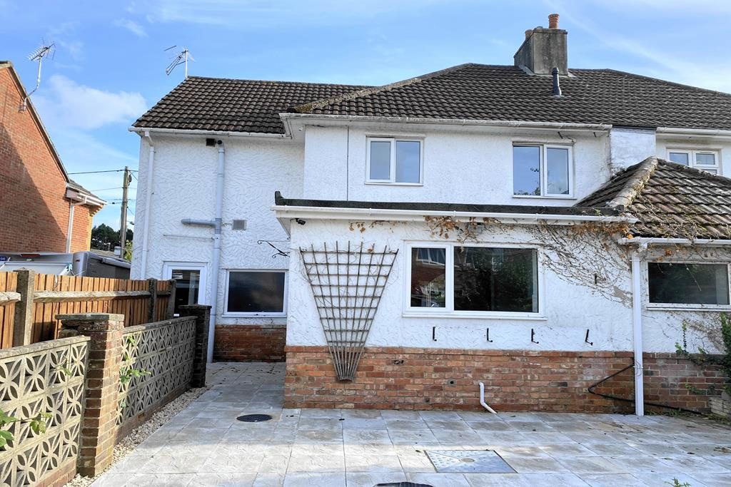 4 Bedroom Semi Detached House Dixon Kelley