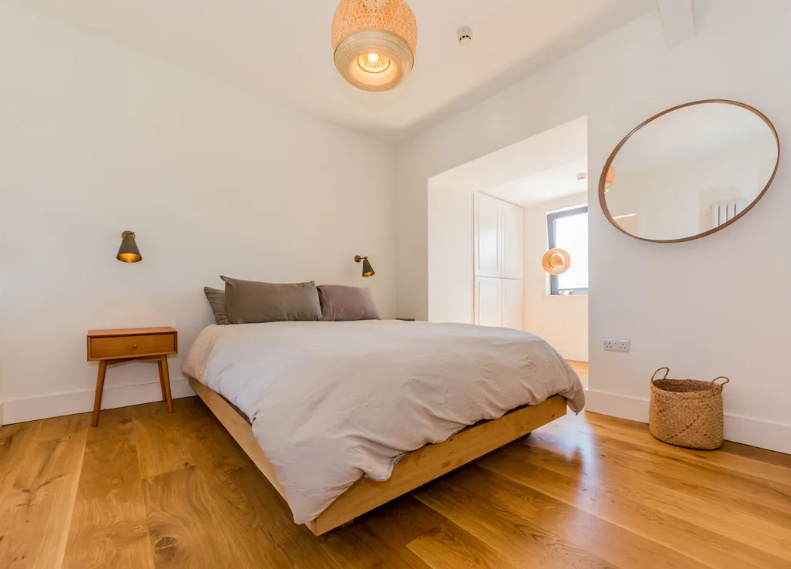 Main Street, Schull, P81 WR61