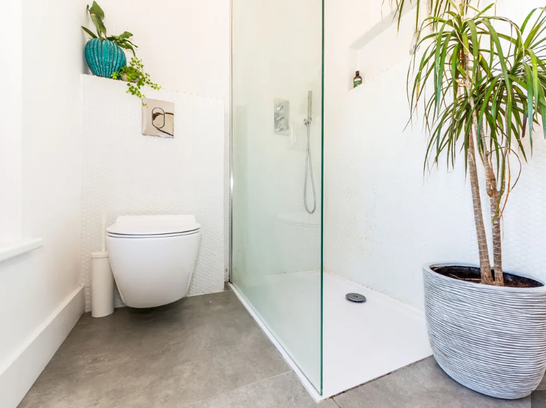 Main Street, Schull, P81 WR61