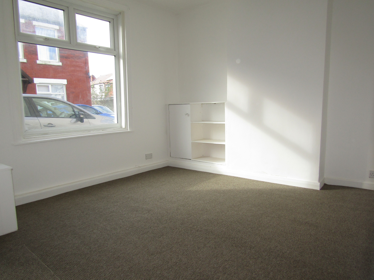 10 Truro Street, Blackpool, FY4 3BJ