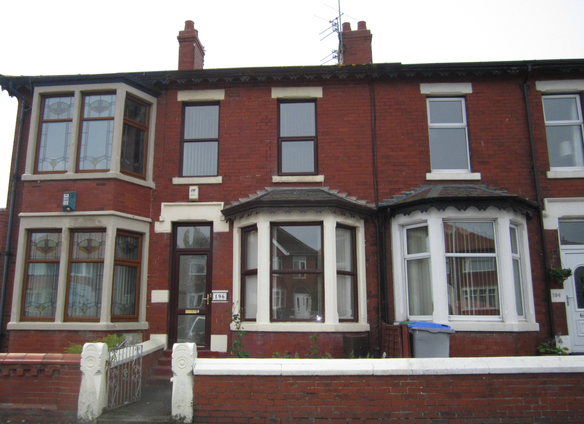 196 Red Bank Road, Bispham, Blackpool, FY2 9ET