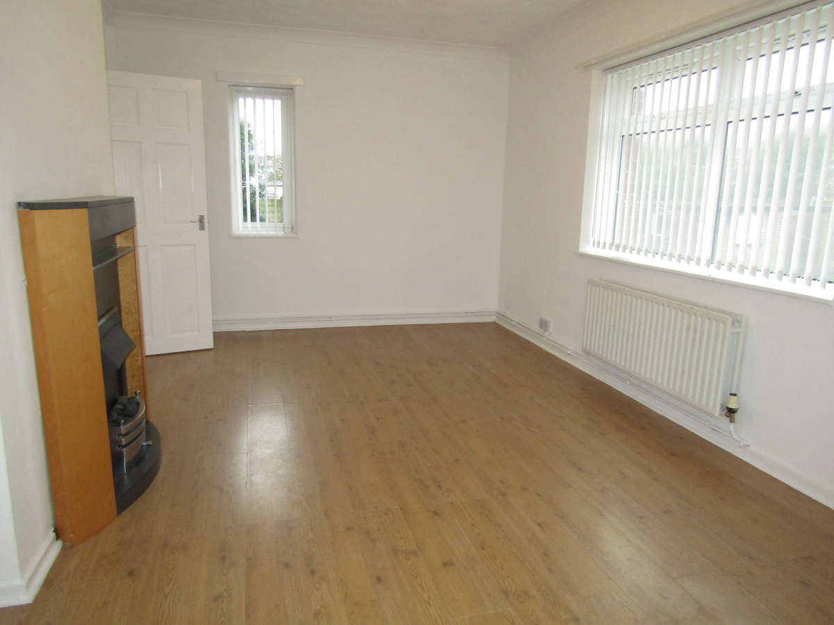 76 Sandhurst Avenue, Bispham, Blackpool, Lancashire, FY2 9EB