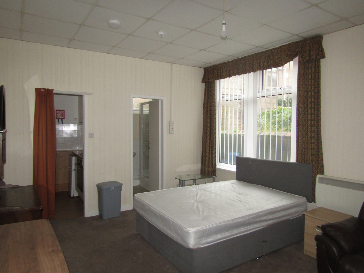 Flat 2, 33 Newton Drive, Blackpool, FY3 8EN