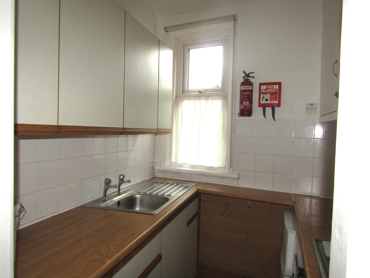Flat 2, 33 Newton Drive, Blackpool, FY3 8EN