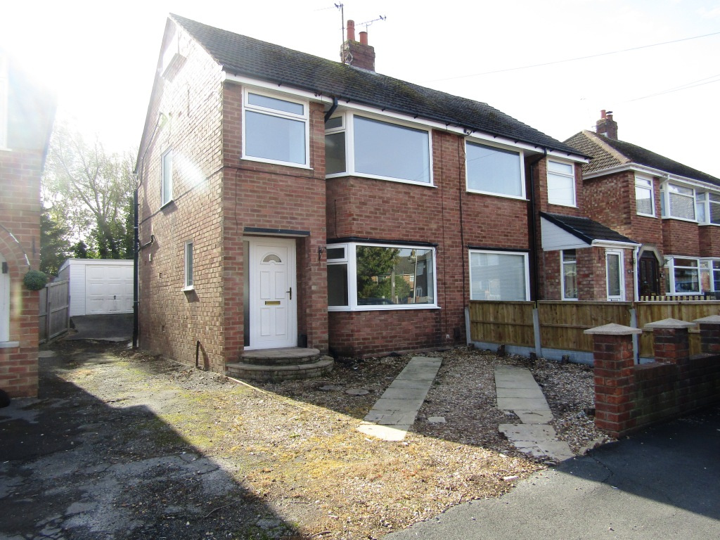 18 Oakmoor Avenue, Bispham, Blackpool, Lancashire, FY2 0EE