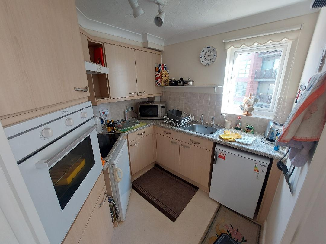 27 Holroyd Court