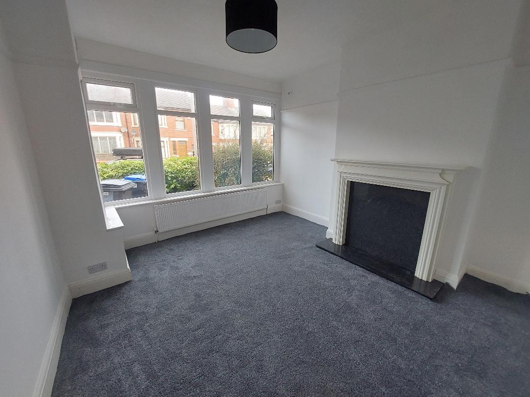 12 Fordway Avenue, Layton, Blackpool, Lancashire, FY3 8HD
