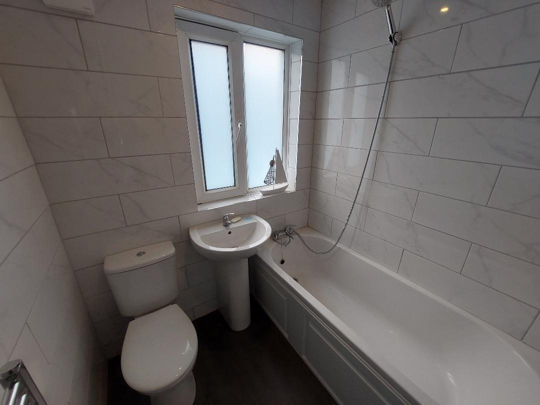12 Fordway Avenue, Layton, Blackpool, Lancashire, FY3 8HD