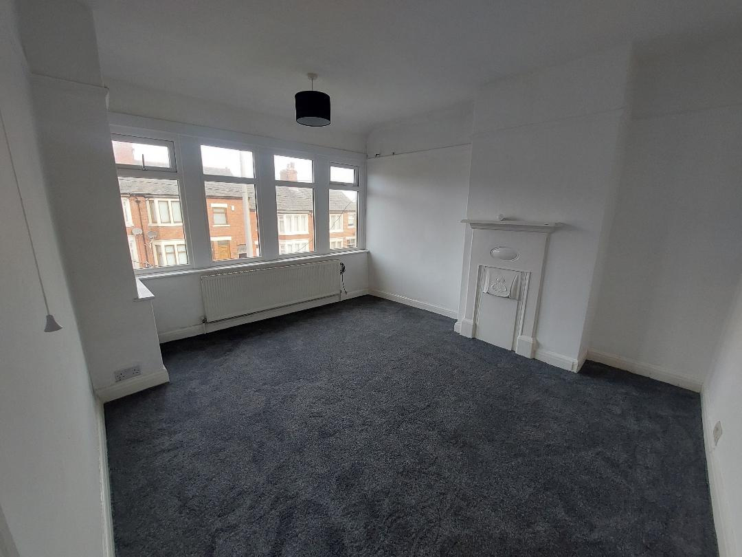 12 Fordway Avenue, Layton, Blackpool, Lancashire, FY3 8HD