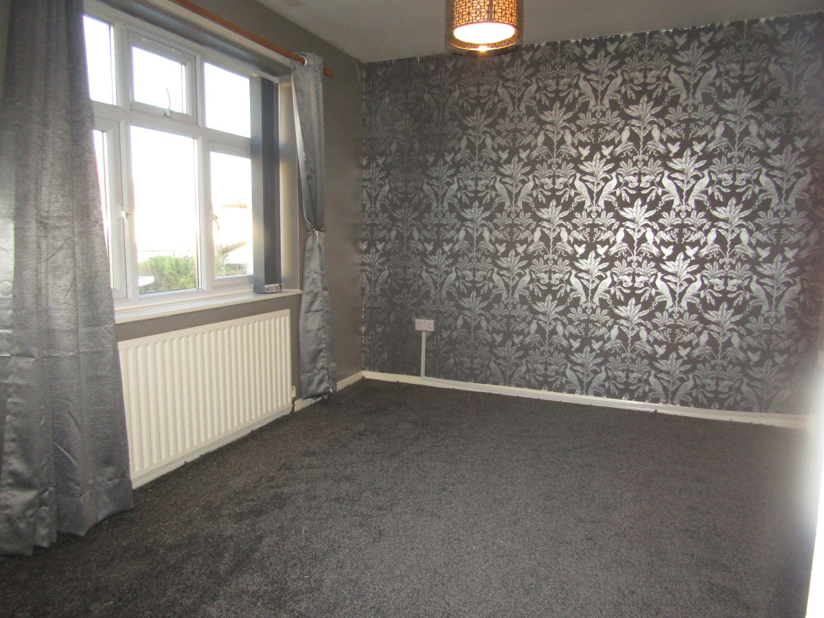 Lockerbie Avenue