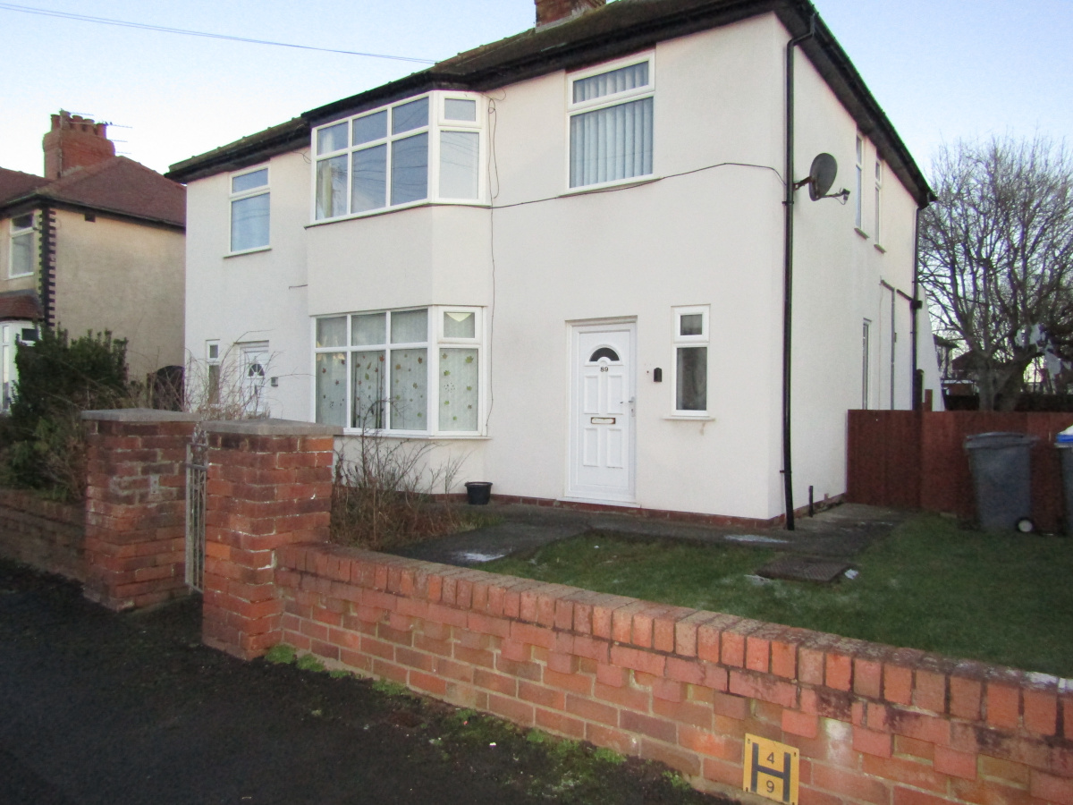 Lockerbie Avenue