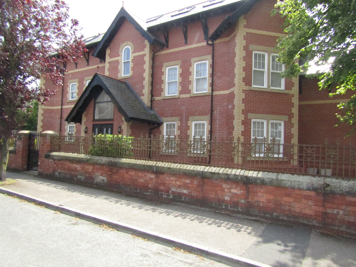 1 Lockwood Gardens, Lockwood Avenue, Poulton Le Fylde, FY6 7YX