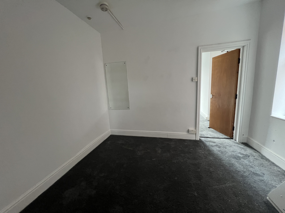 Flat 3, 88 Palatine Road, Blackpool, Lancashire, FY1 4BY