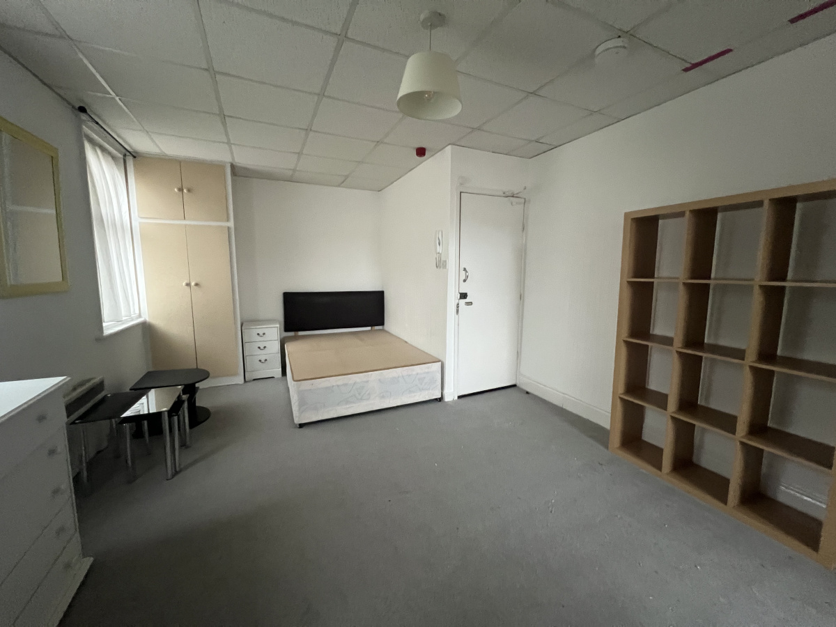 Flat 3, 33 Newton Drive, Blackpool, Lancashire, FY3 8EN